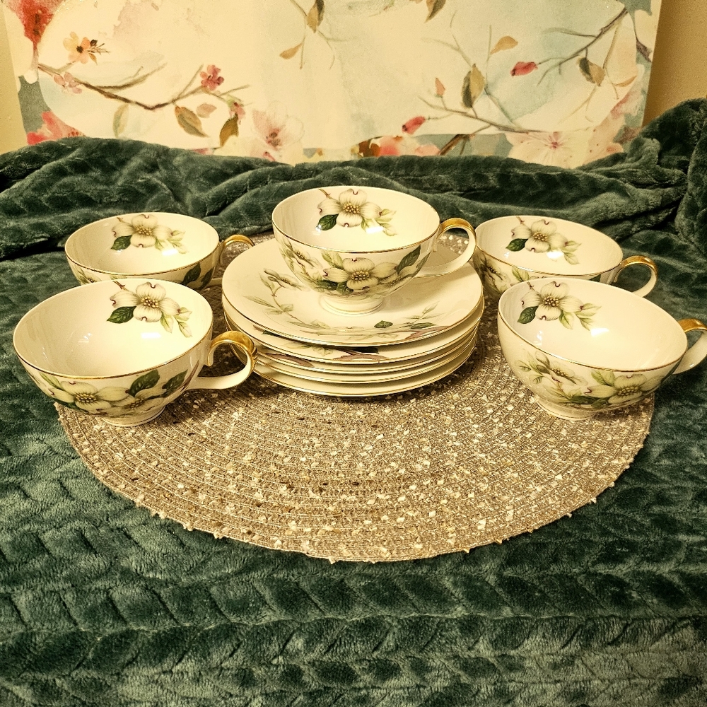 Meito "LIVONIA" Norleans ~ Japan ~ Dogwood ~ Set of 5 ~ Cups & Saucers ~